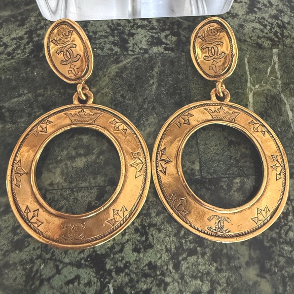 Chanel authentic vintage clip on,  Hoop Earrings. Gold-plated, vintage - Picture 1 of 8